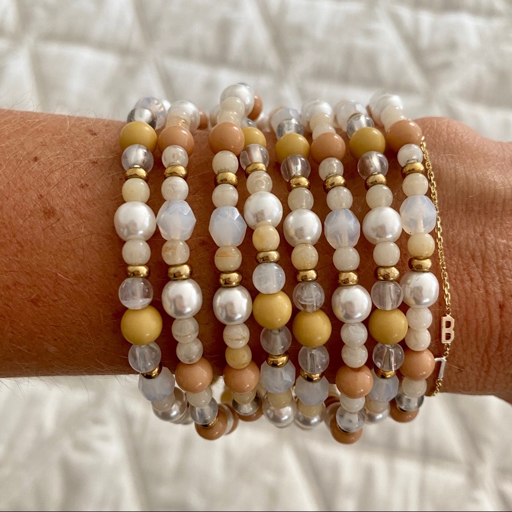 MULTI STRAND BEAD BRACELET IN WHITE TAN AND GOLD - Picture 2 of 7